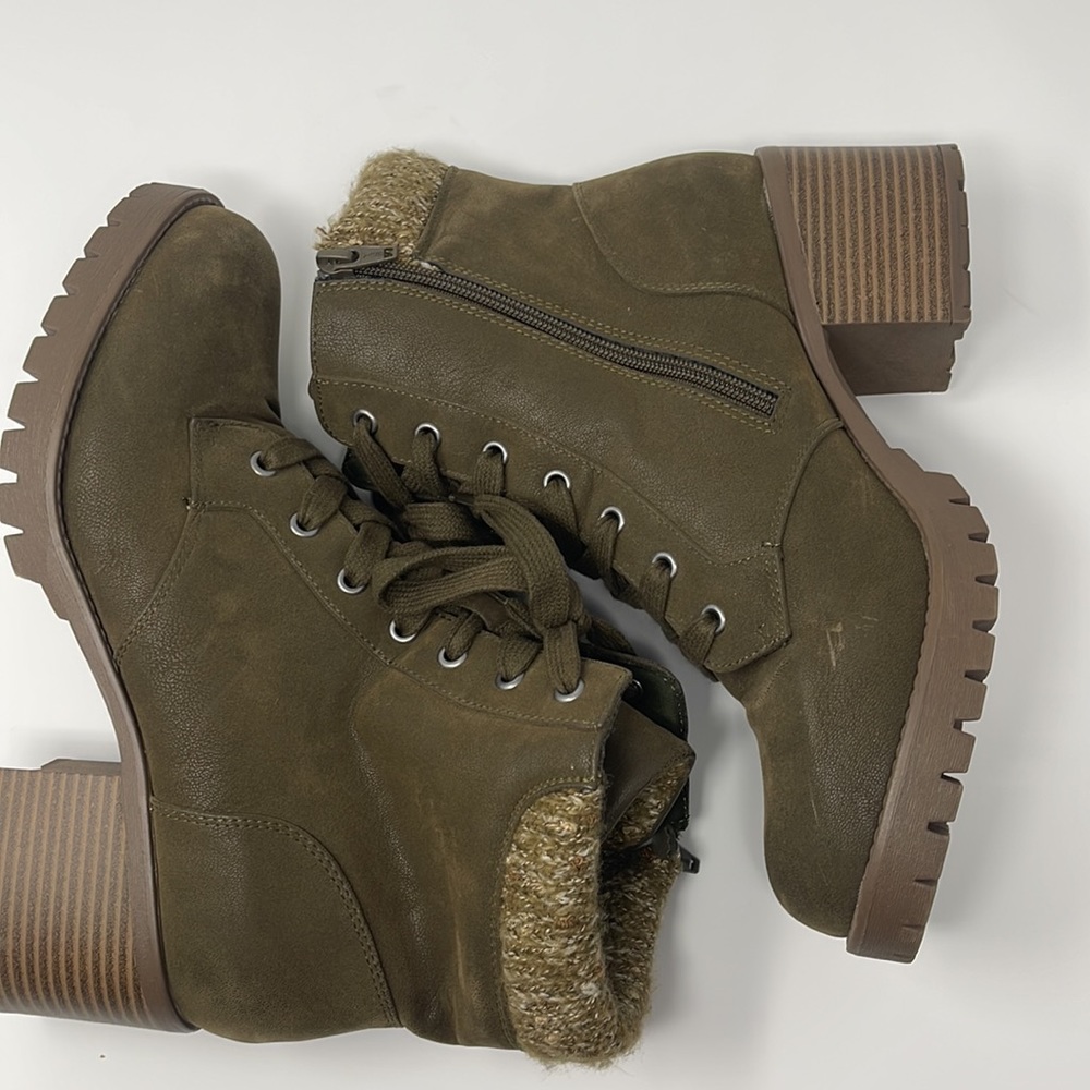 Universal Thread Chunky Booties - Picture 3 of 6